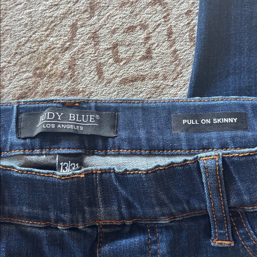 Judy Blue Pull On Skinny Jean - Picture 3 of 12